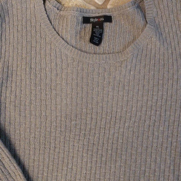 Sweater - Picture 2 of 3